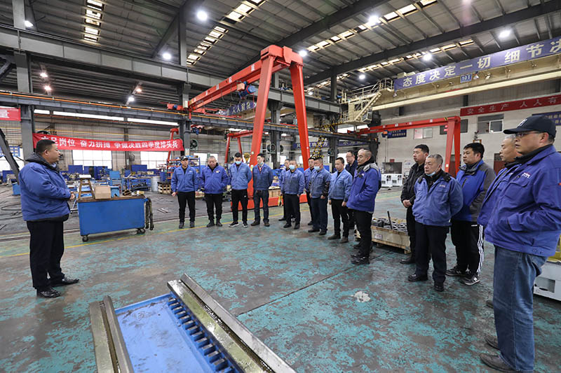 玉虎迎新春，奮進開新局