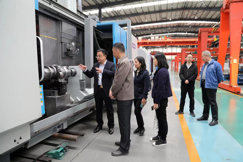 深圳證券交易所領(lǐng)導(dǎo)劉兵來(lái)星火公司考察