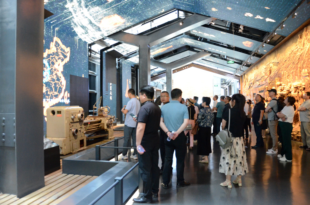 走進天水工業(yè)博物館  感受天水工業(yè)文化積淀