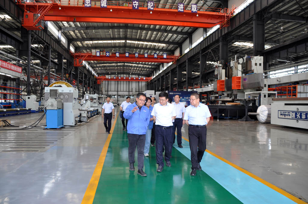 省農(nóng)信聯(lián)社副主任王小軍一行來星火數(shù)控公司調(diào)研