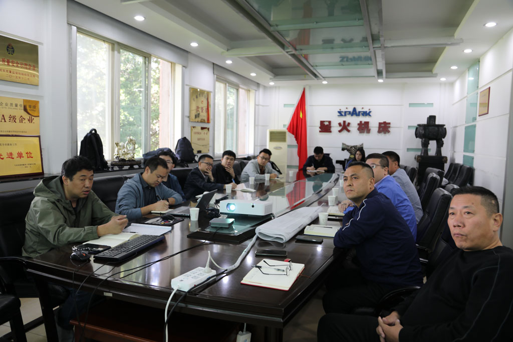 日月重工考察團(tuán)蒞臨星火數(shù)控開(kāi)展技術(shù)方案評(píng)審