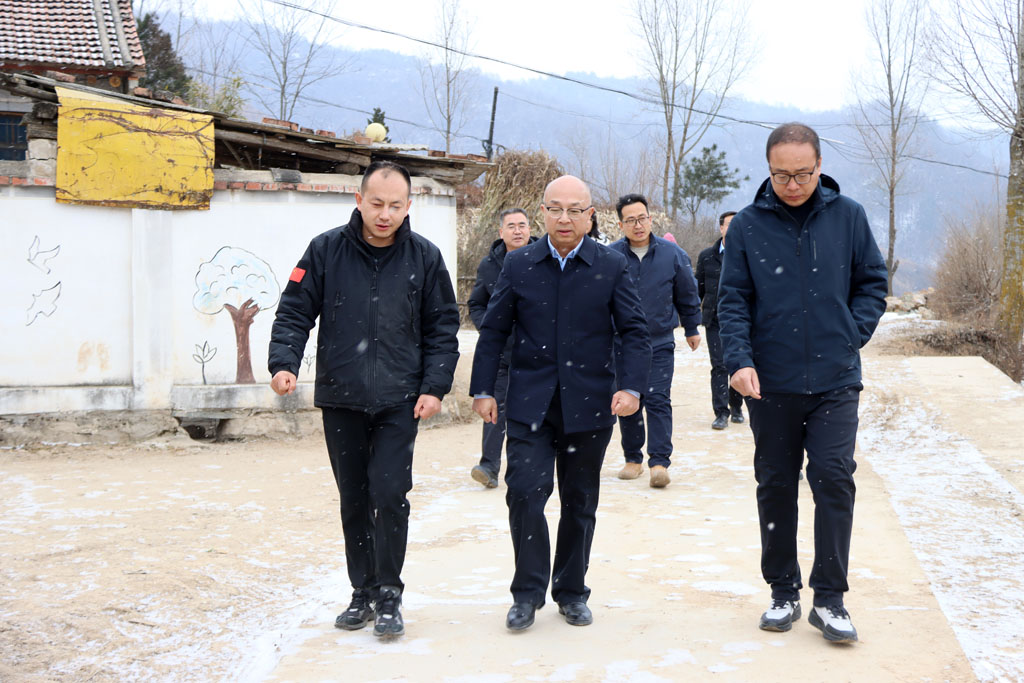 星火數控在幫扶村開展節(jié)前走訪慰問活動